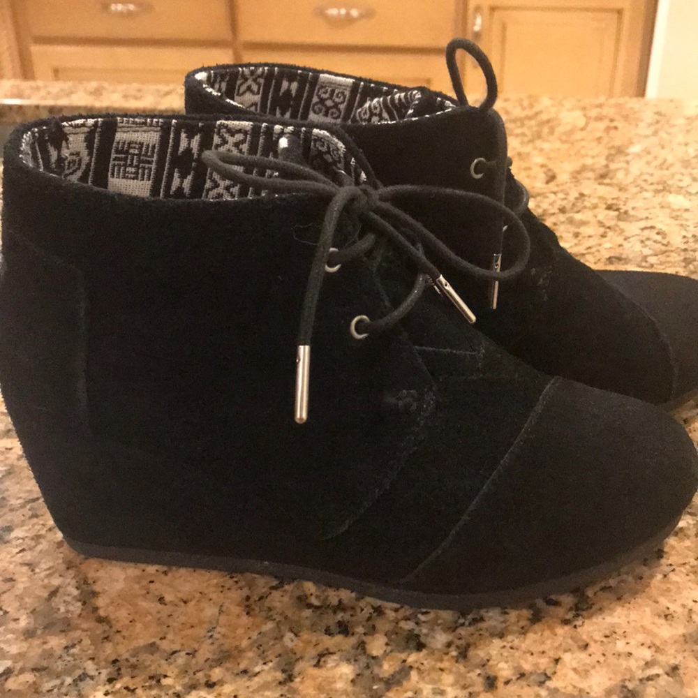 TOMS Black Velvet Wedges